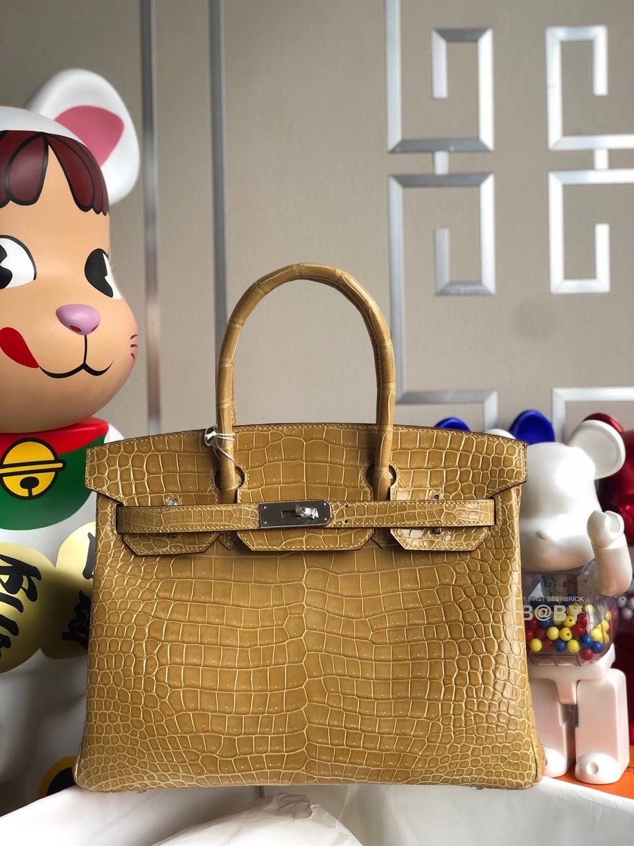 Hermès（爱马仕）Birkin 30cm Porosus shiny 亮面澳洲湾鳄 杏色 金扣 银扣 顶级手缝 品相完美 现货