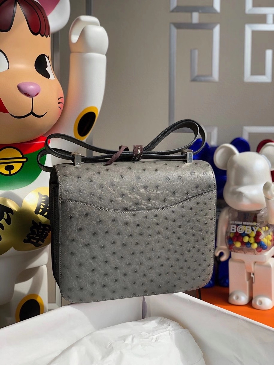 Hermès（爱马仕）Constance 24cm Ostrich kk 鸵鸟 m8 沥青灰 银扣 顶级手缝 现货