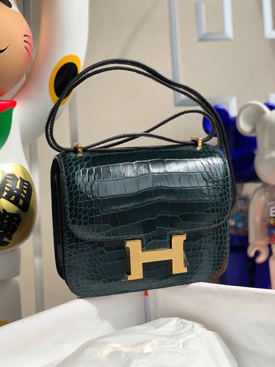 Hermès（爱马仕）Constance 18cm Alligator shiny 亮面鳄鱼 1p鸭子蓝 金扣 顶级手缝 现货
