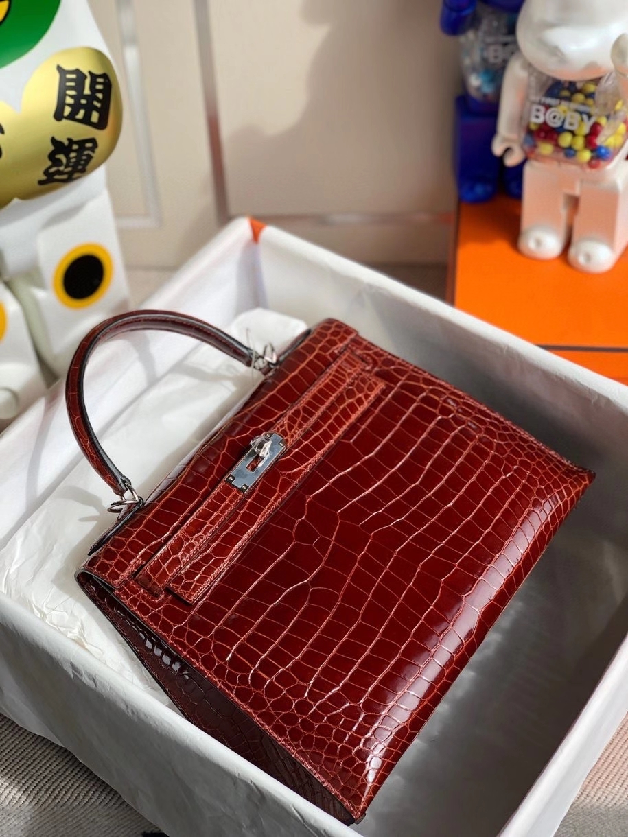 Hermès（爱马仕）Kelly 28cm porosus shiny 亮面澳洲湾鳄 ck31蜜糖棕 Miel 银扣 顶级手缝 现货