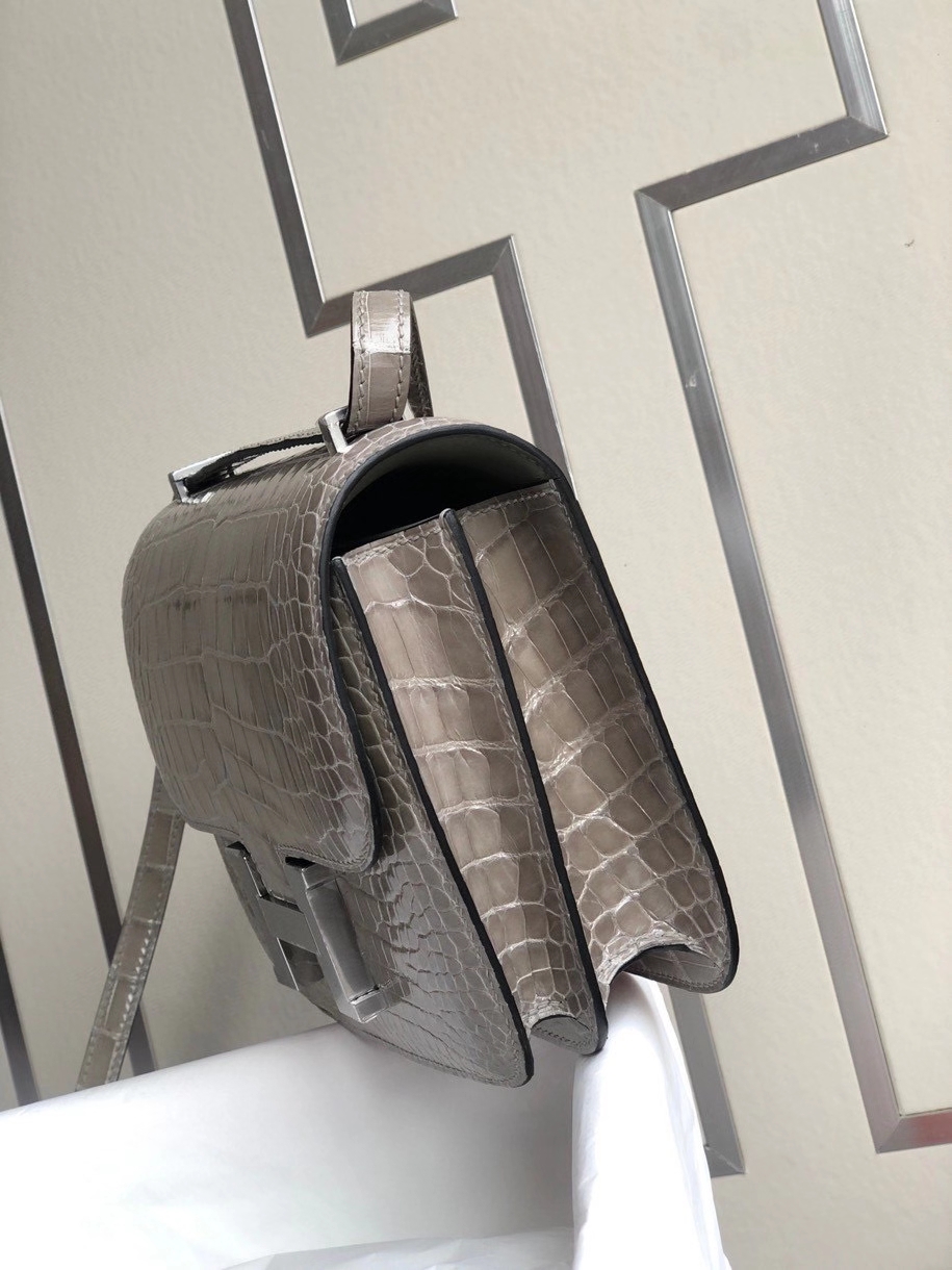 Hermès（爱马仕）Constance 18cm Alligtaor matt 雾面鳄鱼 ck81 斑鸠灰 银扣 顶级手缝