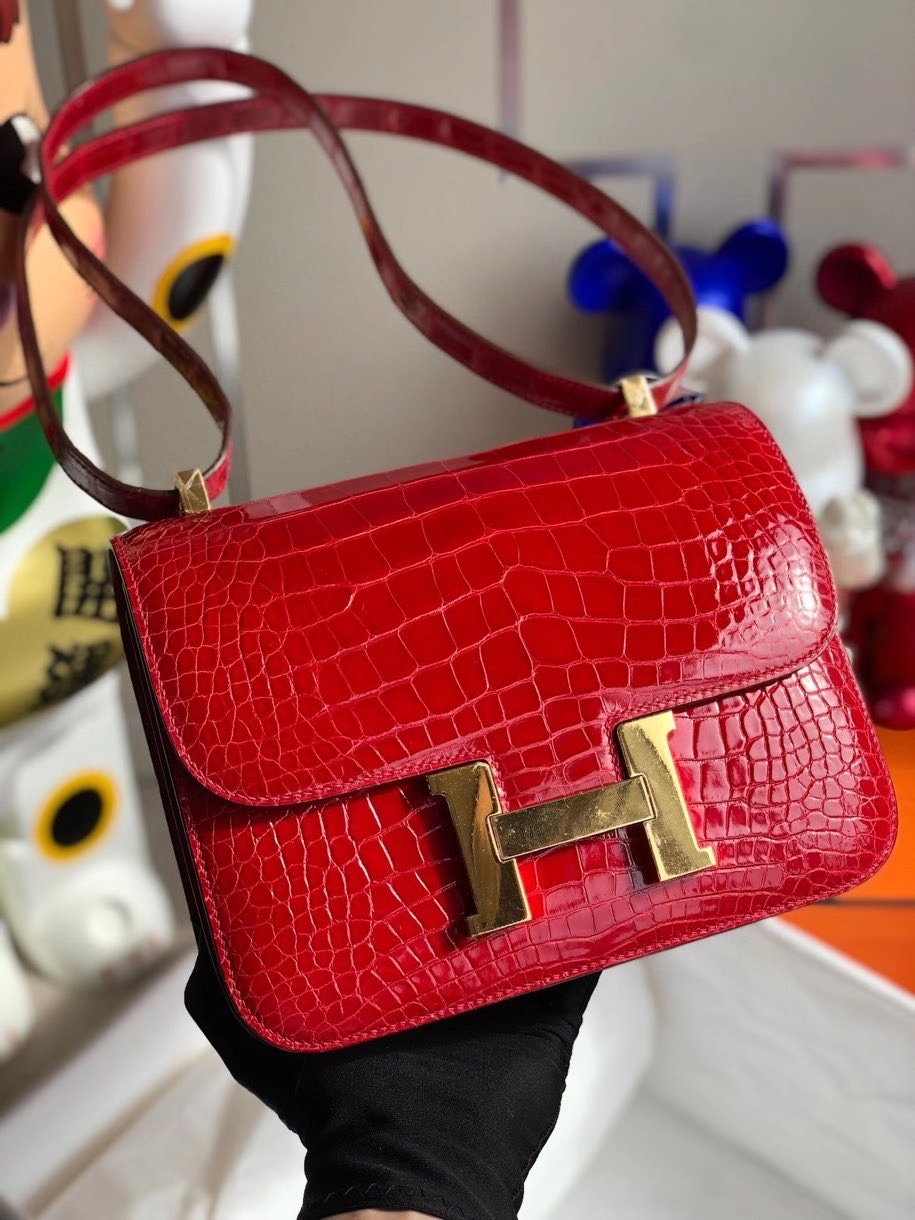 Hermès(爱马仕)Constance 24cm Alligator shiny 亮面鳄鱼 中国红 金扣 顶级手缝 品相完美 现货-拉尔森鳄鱼皮具定制 - 爱马仕包包官网 Hermès(爱马仕)Constance 24cm Alligator shiny 亮面鳄鱼 中国红 金扣 顶级手缝 品相完美 现货