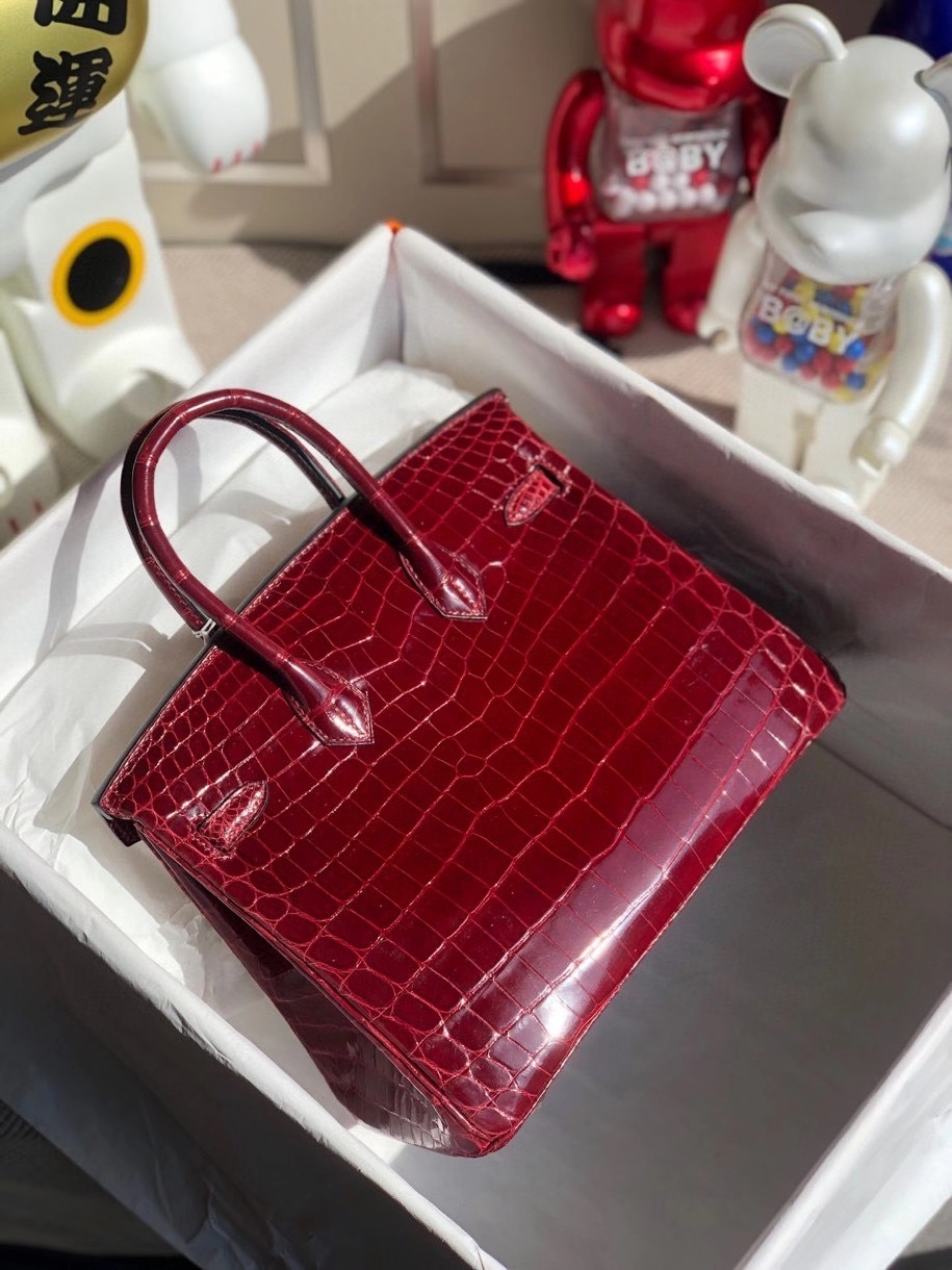 Hermès(爱马仕)Birkin 25cm Crocodile shiny 亮面鳄鱼 F5 勃艮第酒红 银扣 顶级手缝 品相完美 现货-拉尔森鳄鱼皮具定制 - 爱马仕包包官网 Hermès(爱马仕)Birkin 25cm Crocodile shiny 亮面鳄鱼 F5 勃艮第酒红 银扣 顶级手缝 品相完美 现货