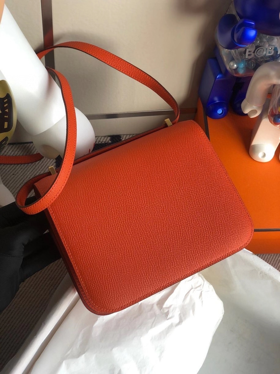 Hermès（爱马仕）Constance 18cm Epsom 原厂掌纹皮  火焰橙 金扣 顶级手缝 定制