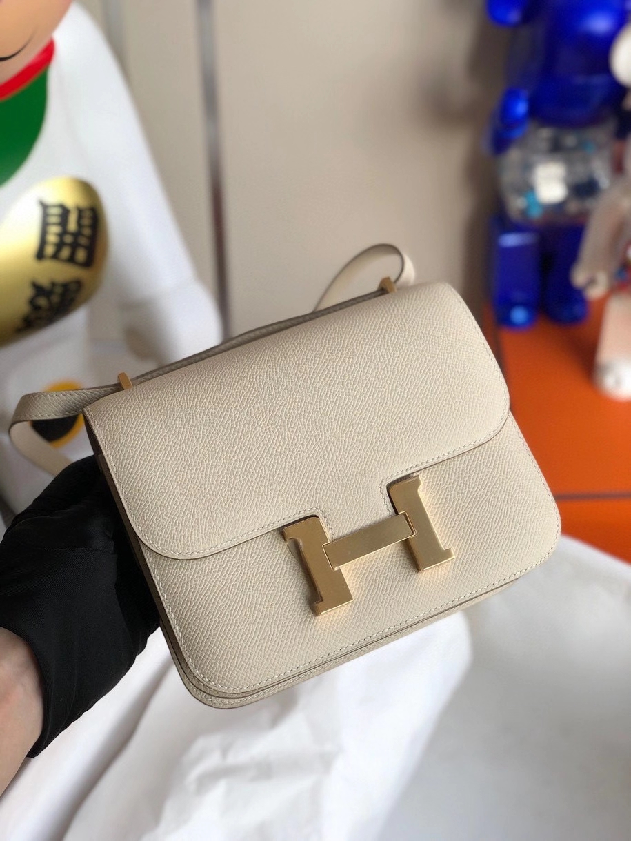 Hermès（爱马仕）Constance 18cm Epsom 原厂掌纹皮 ck10 奶昔白 Craie 金扣 顶级手缝 定制