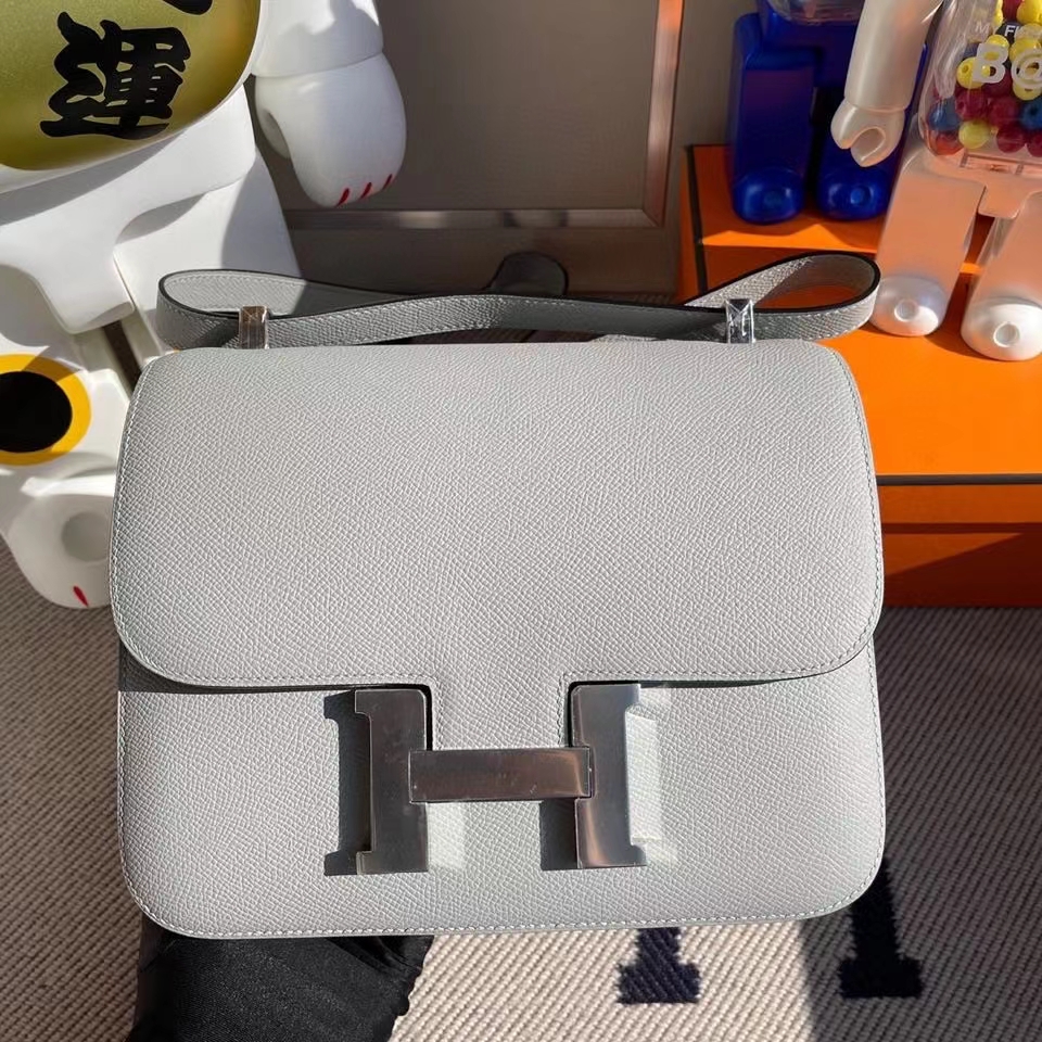Hermès（爱马仕）Constance 24cm Epsom 原厂掌纹皮 U8 冰川蓝 银扣