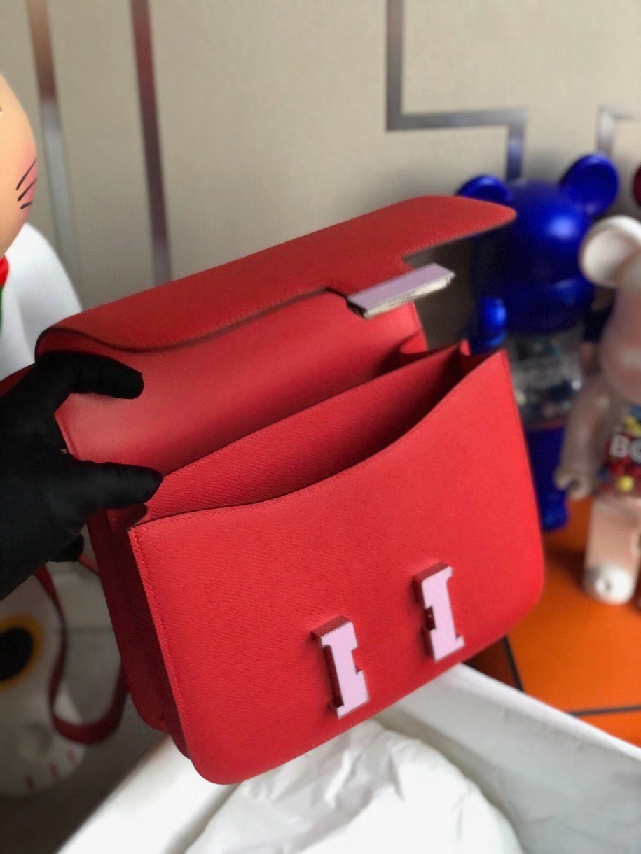 Hermès(爱马仕)Constance 24cm Epsom 原厂掌纹皮 心红色拼x9珐琅扣-拉尔森鳄鱼皮具定制 - 爱马仕包包官网 Hermès(爱马仕)Constance 24cm Epsom 原厂掌纹皮 心红色拼x9珐琅扣