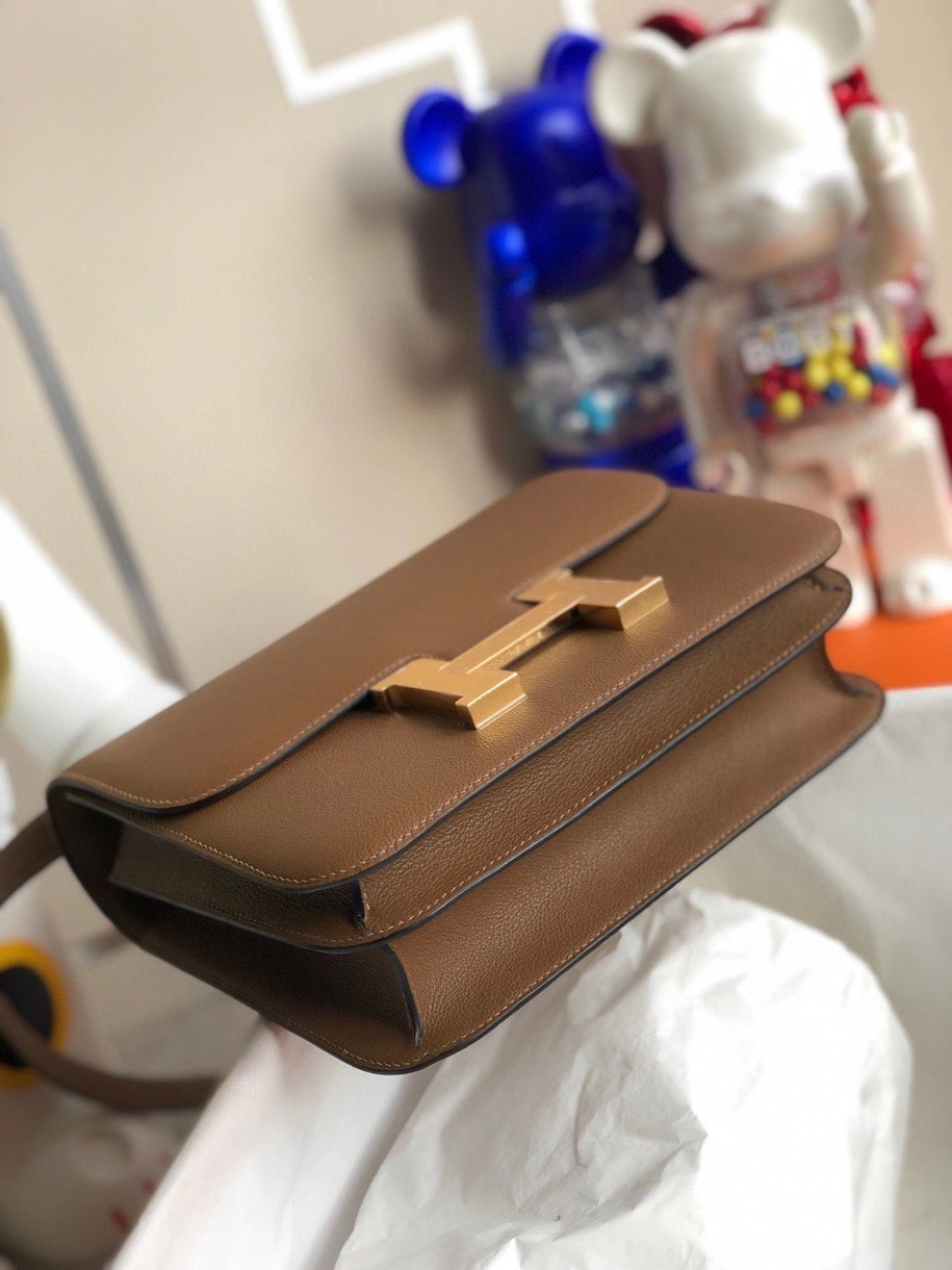 Hermès（爱马仕）Constance 18cm evecolor  D0 犬米色 金扣 顶级手缝 定制