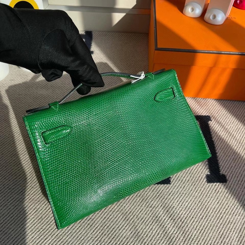 Hermès（爱马仕）Mini kelly pochette 22cm Lizard 进口亮面蜥蜴 1k 竹子绿 Bamboo 拉丝金扣 晚宴包