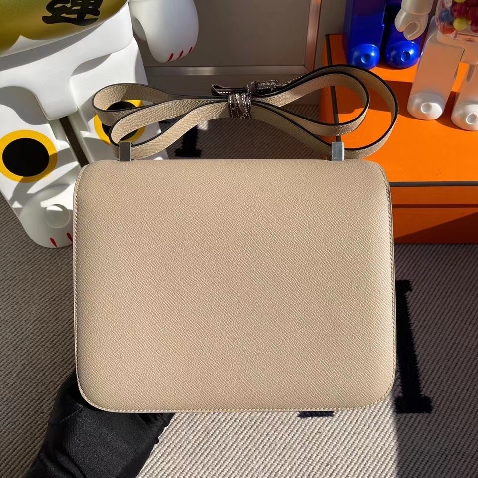 Hermès（爱马仕）Constance 24cm Epsom 原厂掌纹皮  风衣灰 trench 银扣