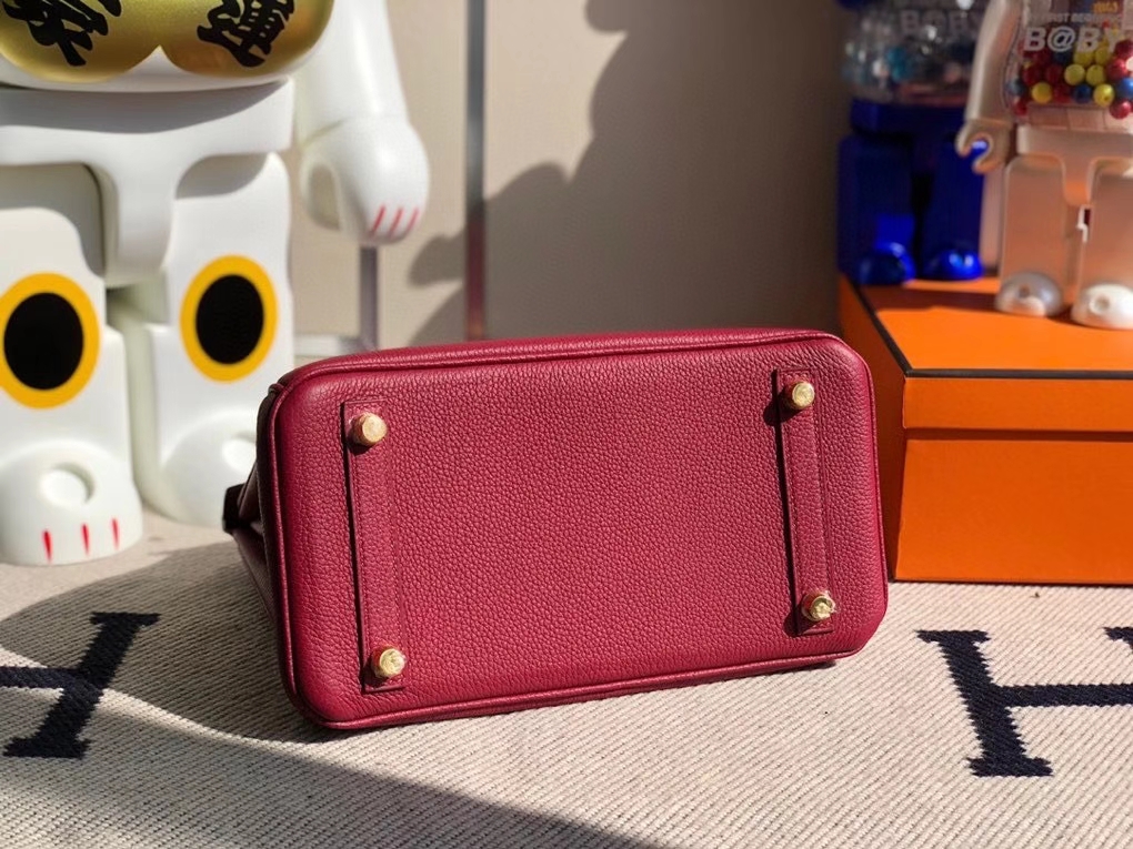 Hermès(爱马仕)Birkin 25cm 原厂小牛皮 togo K1 石榴红 rouge grenat 金扣 顶级手缝 现货-拉尔森鳄鱼皮具定制 - 爱马仕包包官网 Hermès(爱马仕)Birkin 25cm 原厂小牛皮 togo K1 石榴红 rouge grenat 金扣 顶级手缝 现货