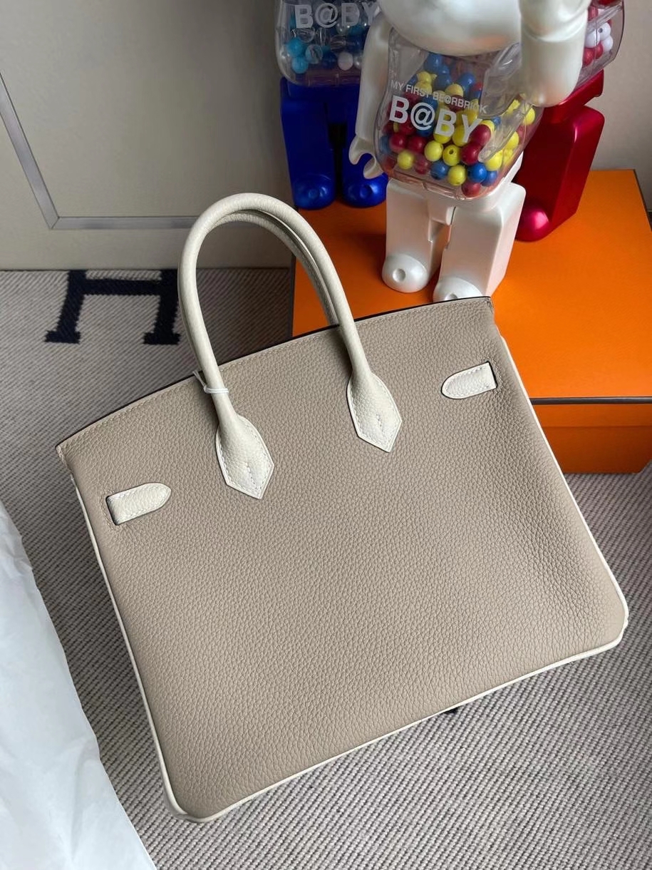 Hermès(爱马仕)Birkin 25cm 原厂小牛皮 togo ck81 斑鸠灰拼ck10 奶昔白 金扣 马蹄印 顶级手缝-拉尔森鳄鱼皮具定制 - 爱马仕包包官网 Hermès(爱马仕)Birkin 25cm 原厂小牛皮 togo ck81 斑鸠灰拼ck10 奶昔白 金扣 马蹄印 顶级手缝