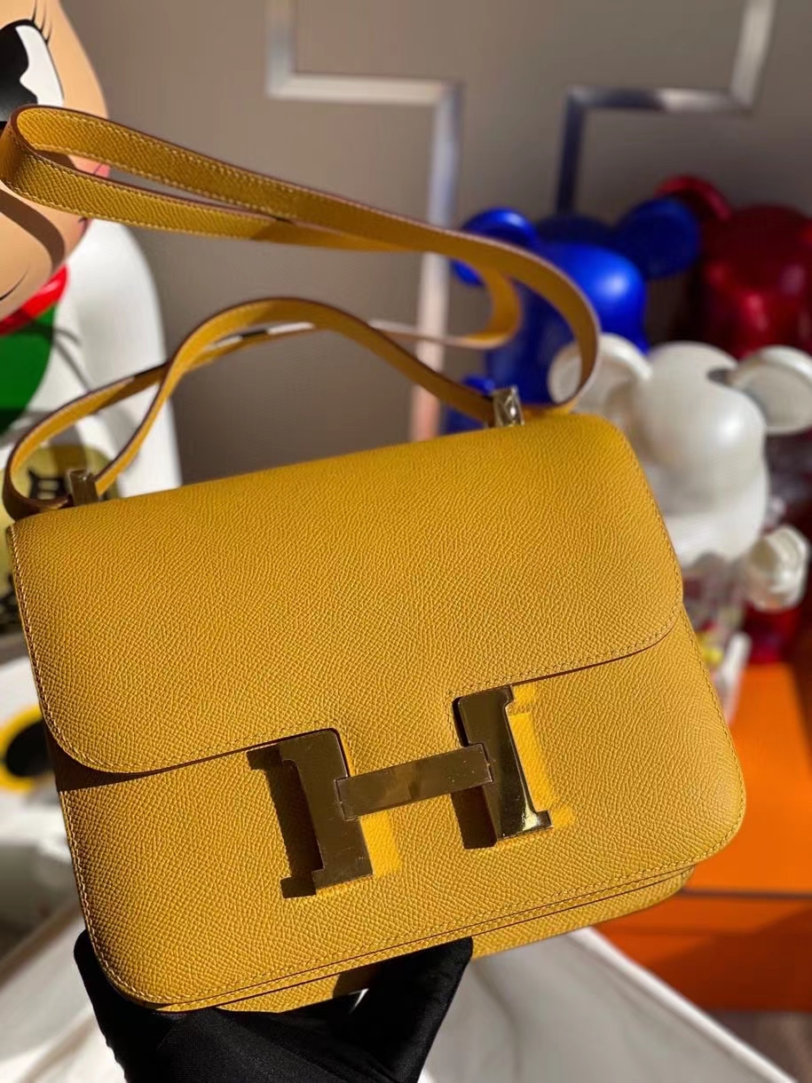 Hermès（爱马仕）Constance 24cm Epsom 原厂掌纹皮 9Ｄ琥珀黄 Amber 金扣