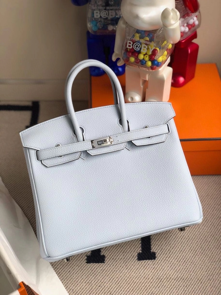 Hermès(爱马仕)Birkin 25cm 原厂小牛皮 togo T0 雾蓝色 银扣 顶级手缝 现货-拉尔森鳄鱼皮具定制 - 爱马仕包包官网 Hermès(爱马仕)Birkin 25cm 原厂小牛皮 togo T0 雾蓝色 银扣 顶级手缝 现货