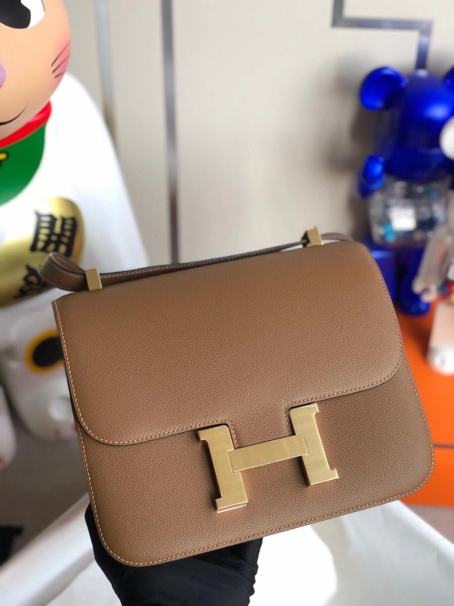 Hermès（爱马仕）Constance 18cm evecolor  D0 犬米色 金扣 顶级手缝 定制