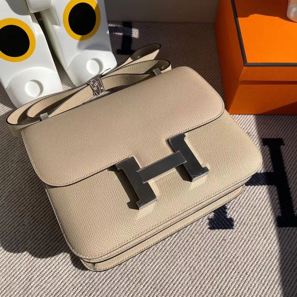 Hermès（爱马仕）Constance 24cm Epsom 原厂掌纹皮  风衣灰 trench 银扣