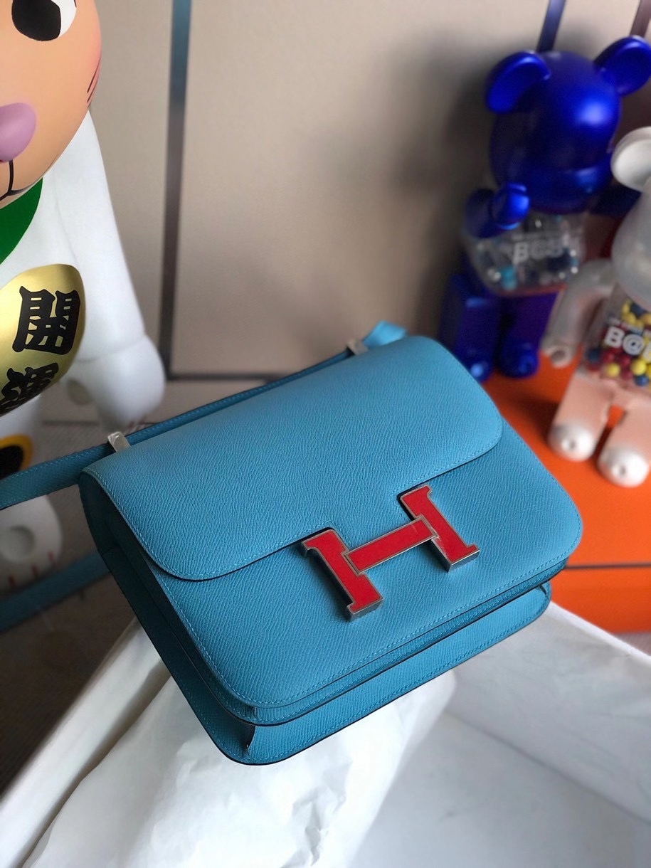 Hermès（爱马仕）Constance 24cm Epsom 原厂掌纹皮 北方蓝拼红色 珐琅扣