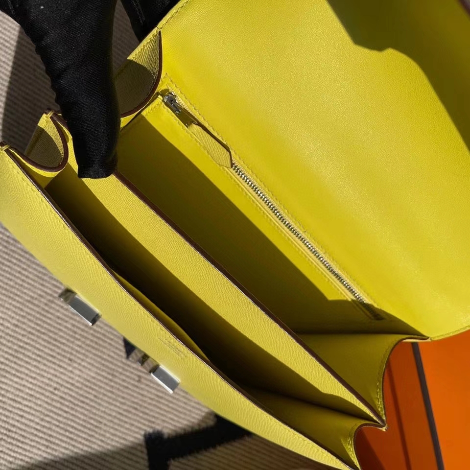 Hermès（爱马仕）Constance 24cm Epsom 原厂掌纹皮 鹅蛋黄 银扣