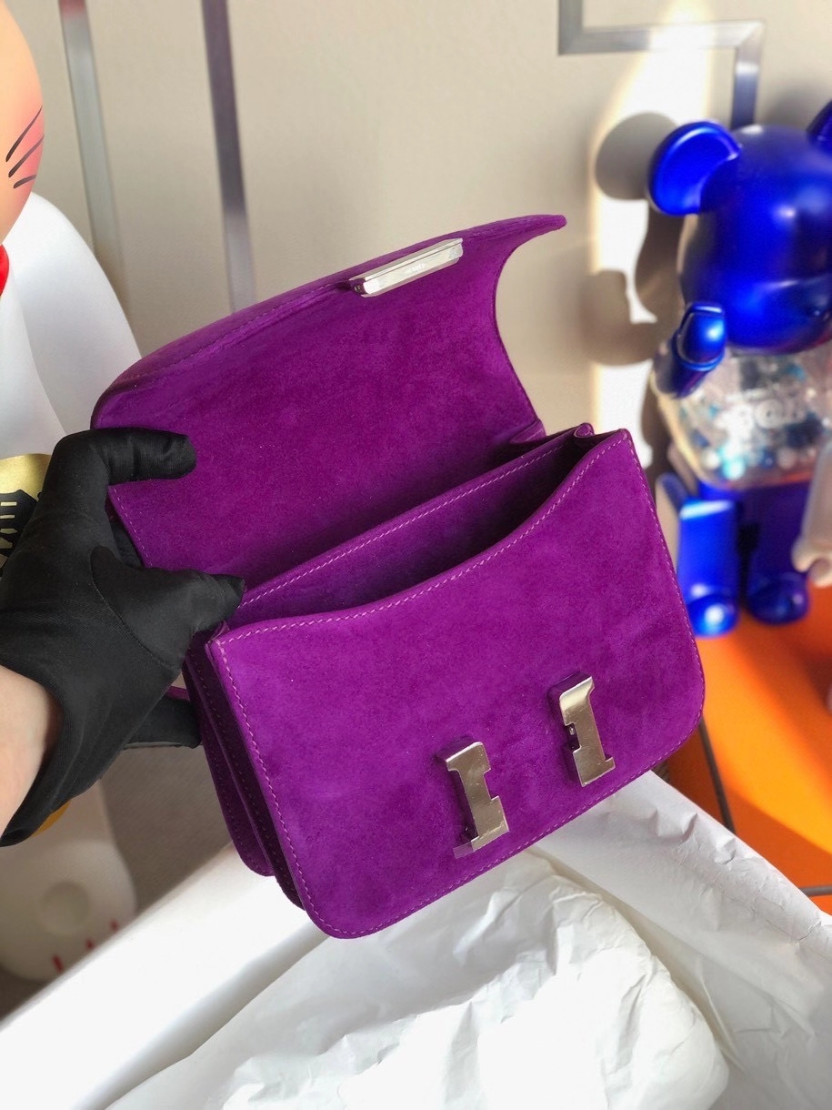 Hermès(爱马仕)Constance 18cm 麂皮 5L 极度紫 银扣-拉尔森鳄鱼皮具定制 - 爱马仕包包官网 Hermès(爱马仕)Constance 18cm 麂皮 5L 极度紫 银扣