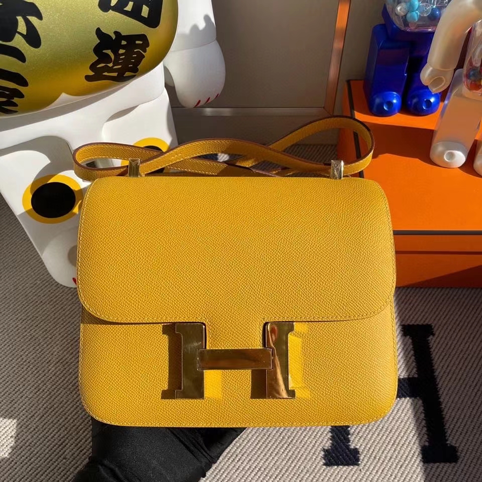 Hermès（爱马仕）Constance 24cm Epsom 原厂掌纹皮 9Ｄ琥珀黄 Amber 金扣