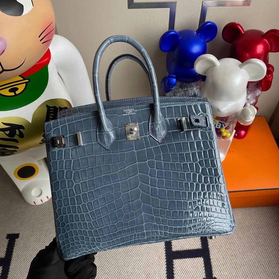 Hermès(爱马仕)Birkin 25cm Crocodile shiny 亮面鳄鱼 N7 风暴蓝 银扣 顶级手缝 定制-拉尔森鳄鱼皮具定制 - 爱马仕包包官网 Hermès(爱马仕)Birkin 25cm Crocodile shiny 亮面鳄鱼 N7 风暴蓝 银扣 顶级手缝 定制