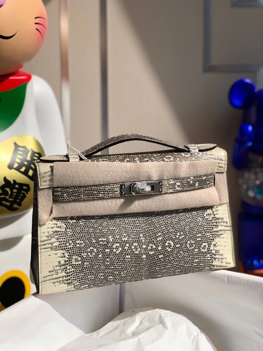 Hermès（爱马仕）Mini kelly pochette 22cm Lizard 进口亮面蜥蜴 01原色 小喜马拉雅色 银扣