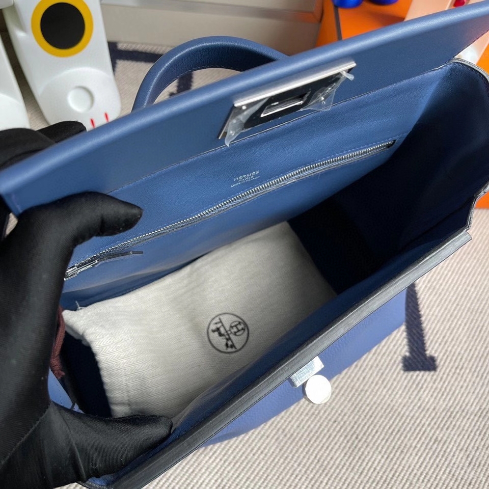 Hermès(爱马仕)2424 29cm 明蓝色 银扣 顶级手缝 定制-拉尔森鳄鱼皮具定制 - 爱马仕包包官网 Hermès(爱马仕)2424 29cm 明蓝色 银扣 顶级手缝 定制