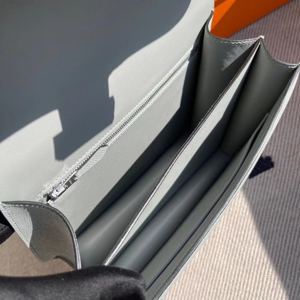 Hermès（爱马仕）Constance 24cm Epsom 原厂掌纹皮 U8 冰川蓝 银扣