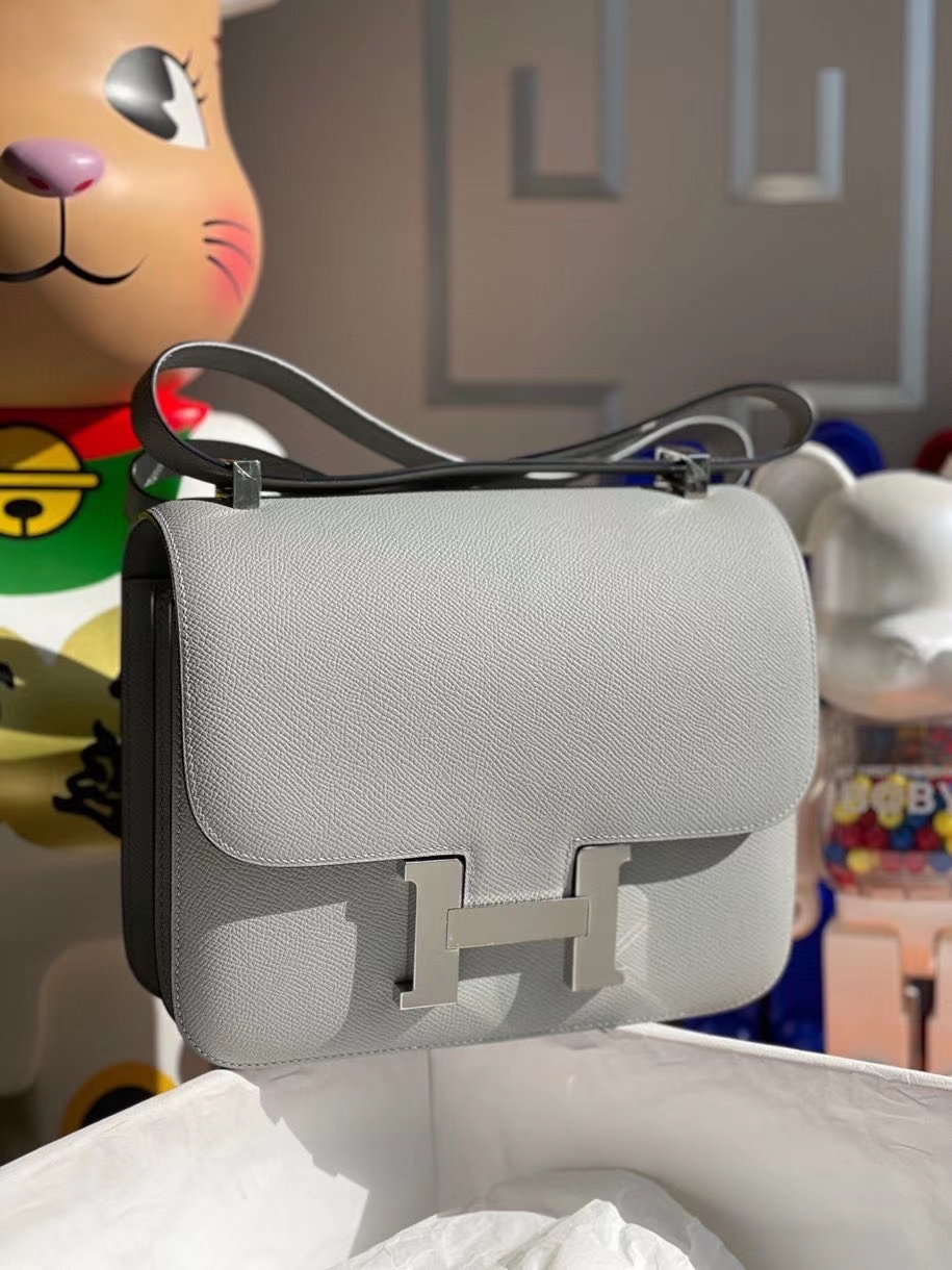 Hermès（爱马仕）Constance 24cm Epsom 原厂掌纹皮 U8 冰川蓝 银扣