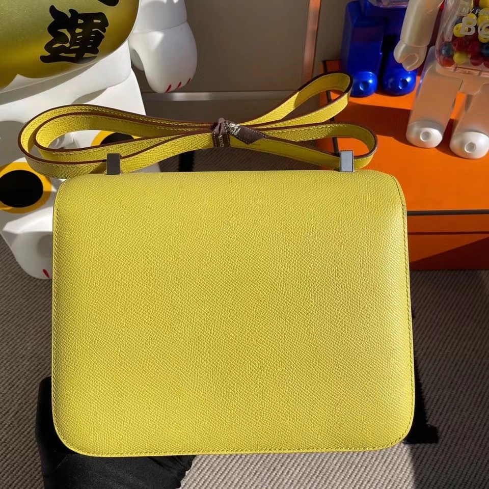 Hermès（爱马仕）Constance 24cm Epsom 原厂掌纹皮 鹅蛋黄 银扣