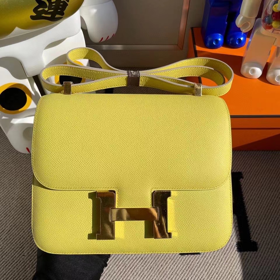 Hermès（爱马仕）Constance 24cm Epsom 原厂掌纹皮 鹅蛋黄 金扣