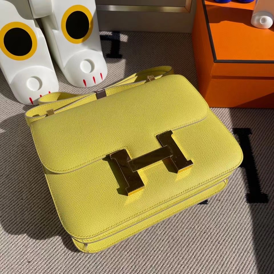 Hermès（爱马仕）Constance 24cm Epsom 原厂掌纹皮 鹅蛋黄 金扣