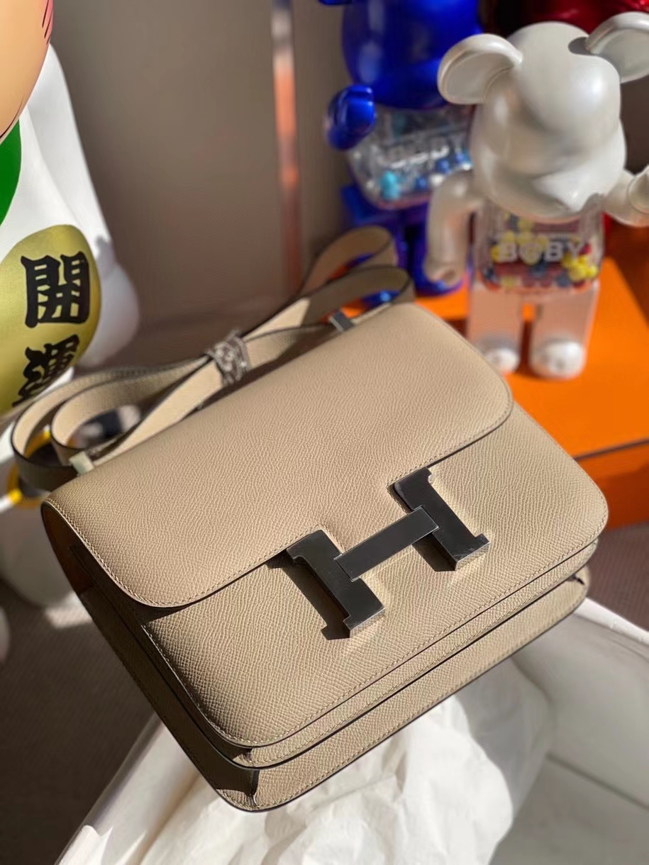Hermès（爱马仕）Constance 24cm Epsom 原厂掌纹皮  风衣灰 trench 银扣