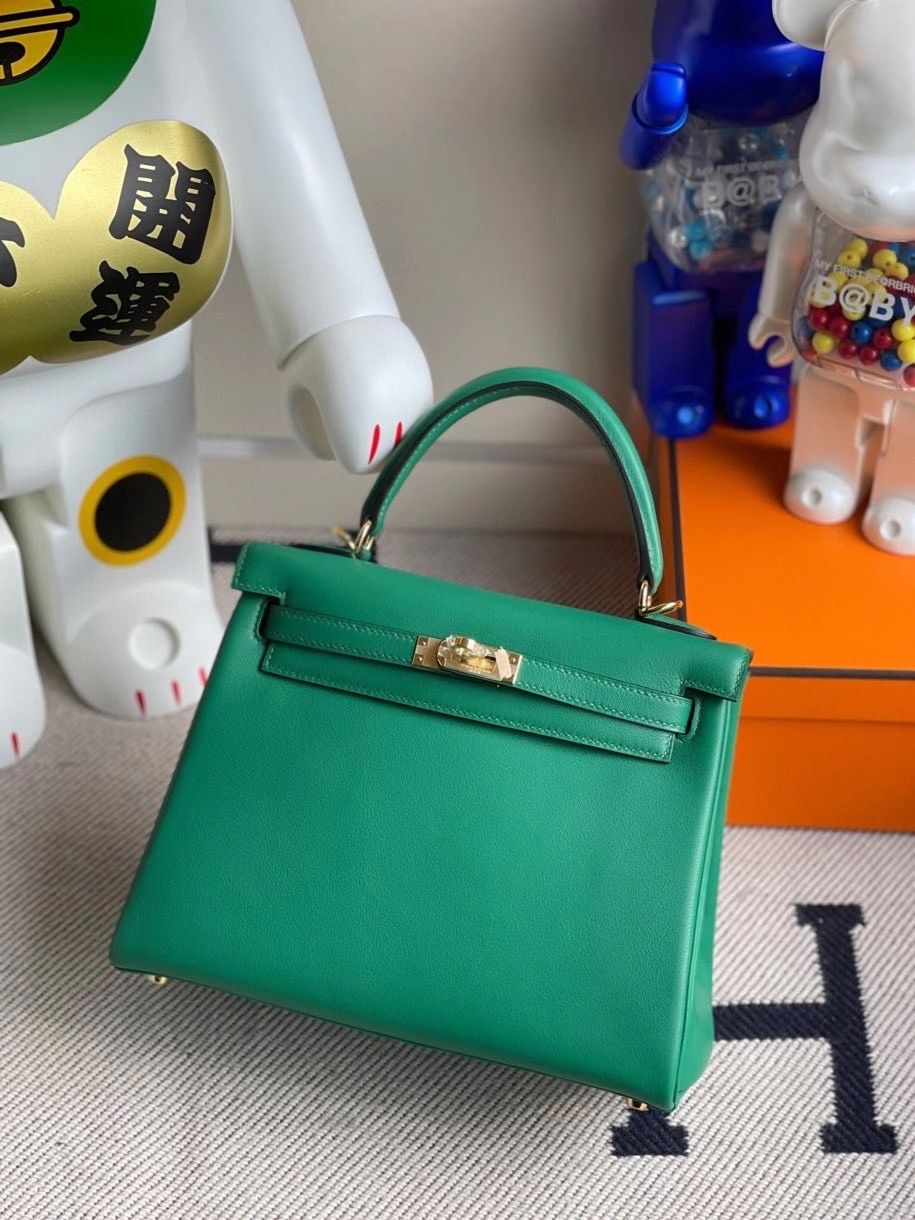Hermès(爱马仕)Kelly 25cm Swift U4 丝绒绿 金扣 顶级手缝 现货-拉尔森鳄鱼皮具定制 - 爱马仕包包官网 Hermès(爱马仕)Kelly 25cm Swift U4 丝绒绿 金扣 顶级手缝 现货