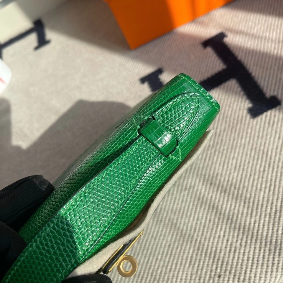 Hermès（爱马仕）Mini kelly pochette 22cm Lizard 进口亮面蜥蜴 1k 竹子绿 Bamboo 拉丝金扣 晚宴包