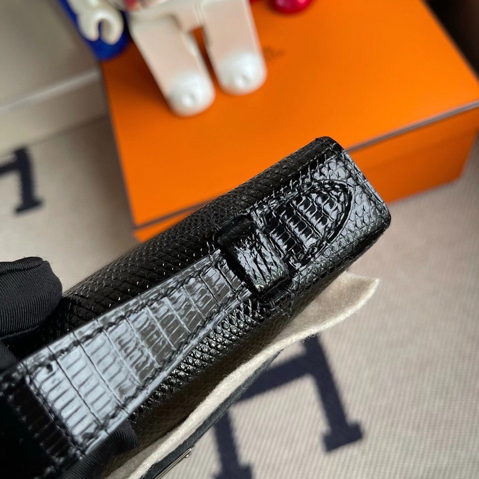 Hermès（爱马仕）Mini kelly pochette 22cm Lizard 进口亮面蜥蜴 ck89 黑色 Noir 银扣 晚宴包