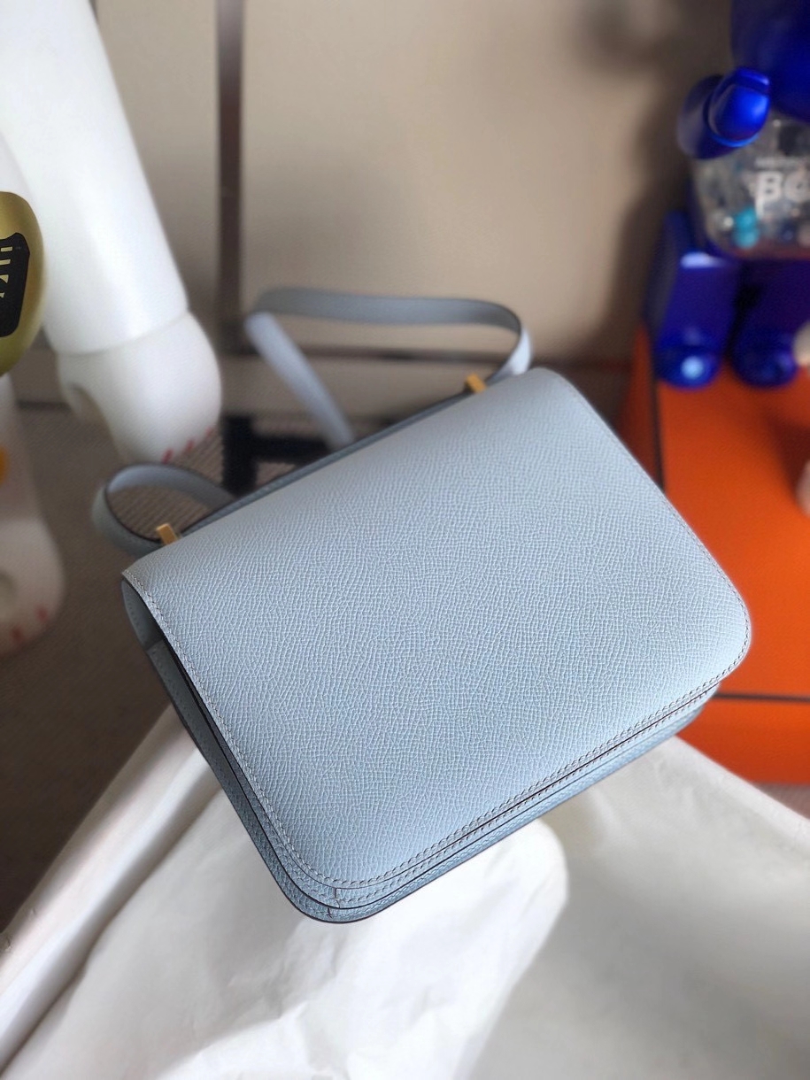 Hermès（爱马仕）Constance 18cm Epsom 原厂掌纹皮 T0雾蓝色 金扣 顶级手缝 定制