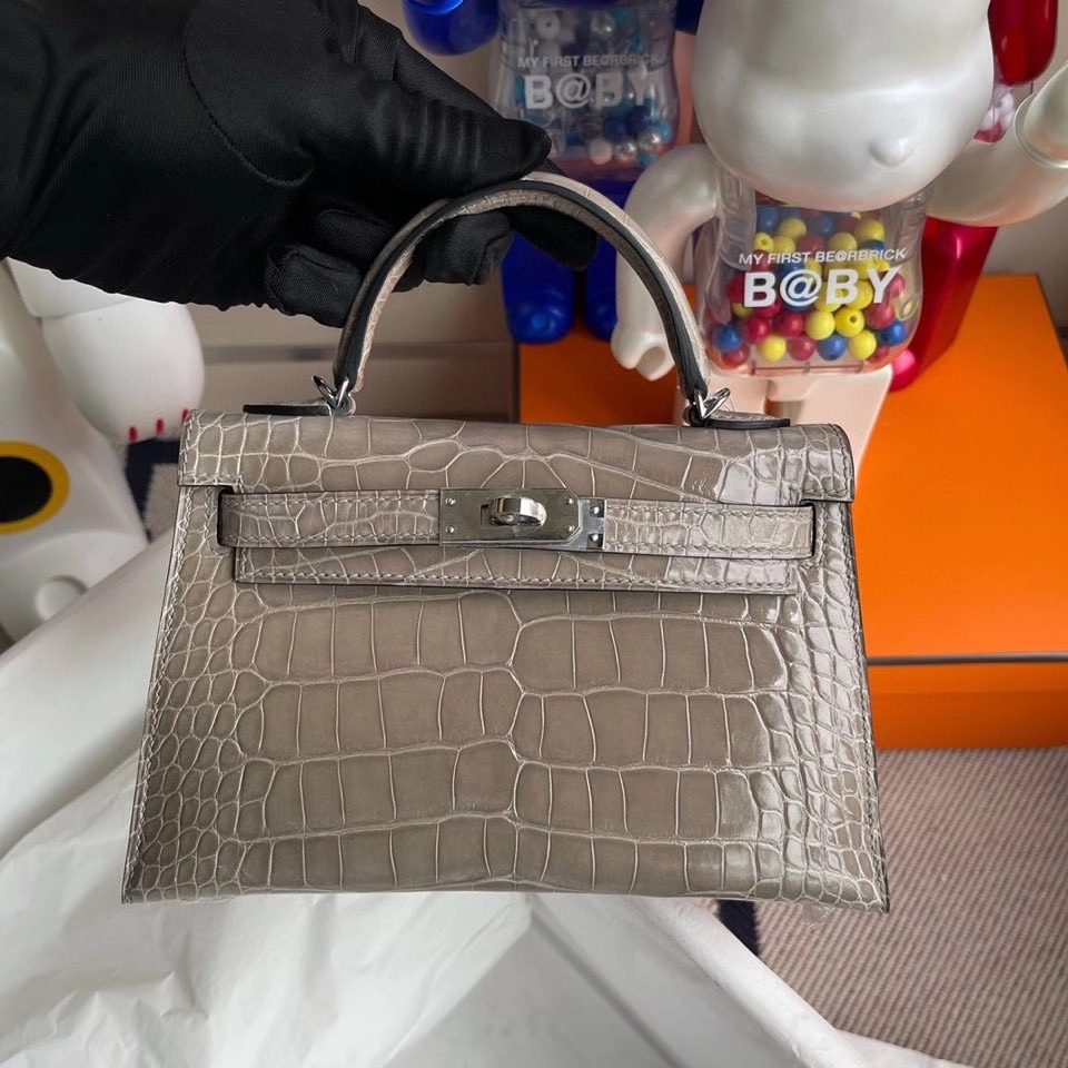 Hermès（爱马仕）Minikelly ll Alligator shiny 亮面鳄鱼 ck81 斑鸠灰 银扣 顶级手缝 现货