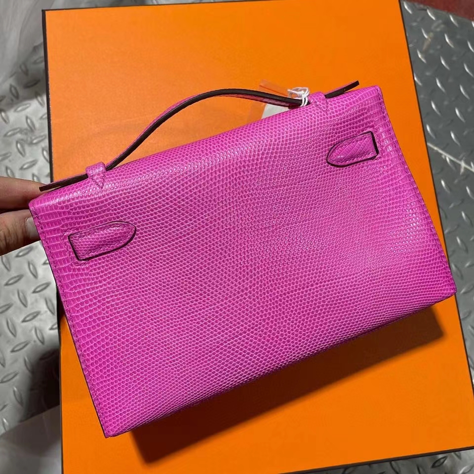 Hermès（爱马仕）mini kelly pochette 22cm  Lizard 进口亮面蜥蜴 i9玉兰粉 拉丝金扣 顶级手缝 定制