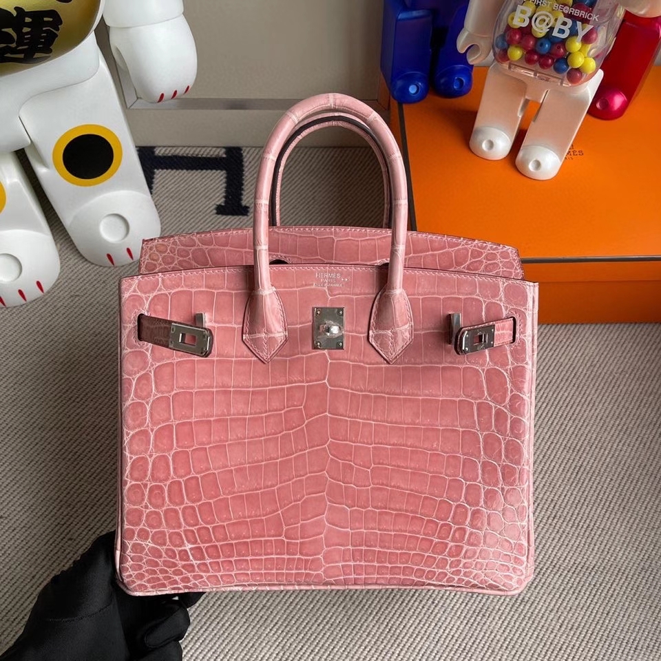 Hermès（爱马仕）Birkin 25cm Crocodile shiny 亮面鳄鱼 1Ｑ奶昔粉 rose confetti 银扣 顶级手缝