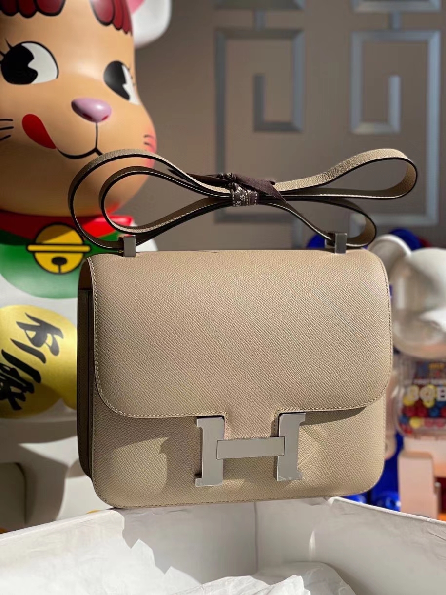 Hermès（爱马仕）Constance 24cm Epsom 原厂掌纹皮  风衣灰 trench 银扣