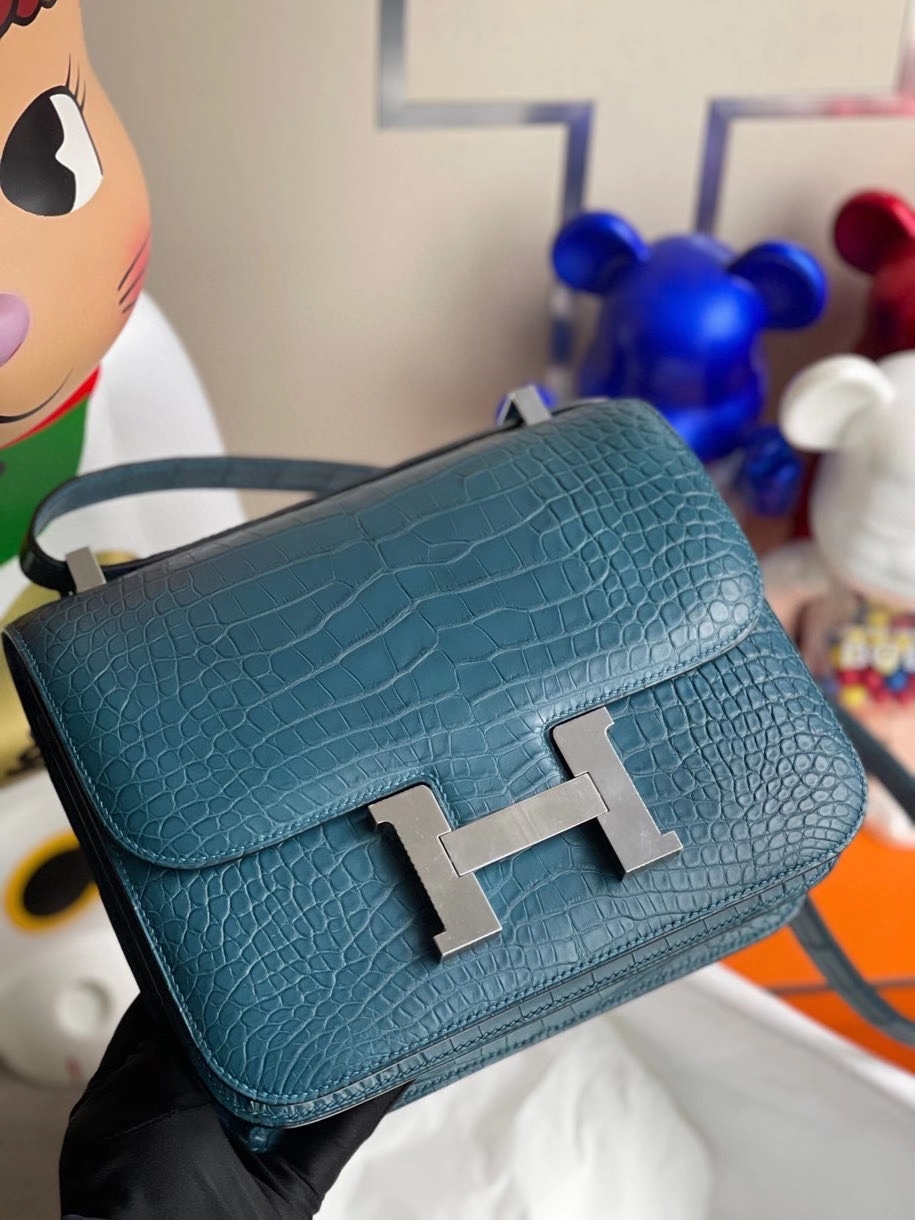 Hermès（爱马仕）Constance 24cm Alligator matt 雾面鳄鱼 鸭子蓝  银扣 顶级手缝 定制