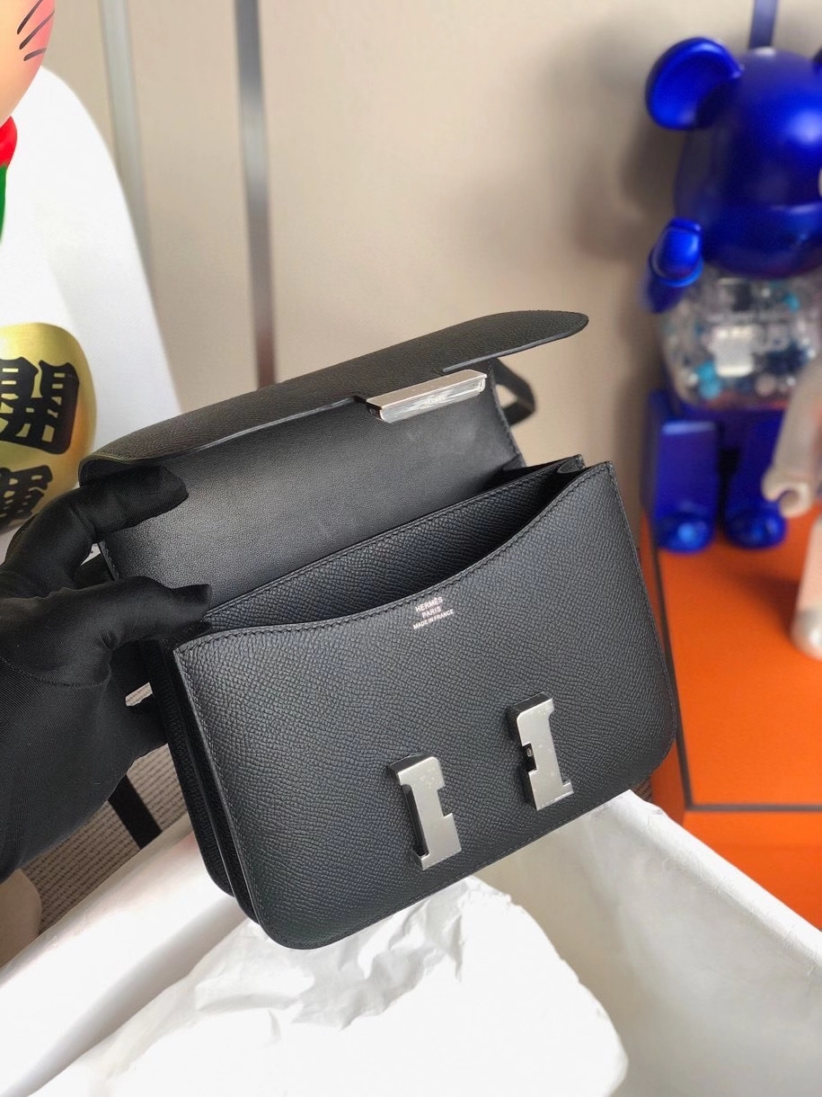 Hermès(爱马仕)Constance 18cm Epsom 原厂掌纹皮 ck89 黑色 Noir 银扣 顶级手缝-拉尔森鳄鱼皮具定制 - 爱马仕包包官网 Hermès(爱马仕)Constance 18cm Epsom 原厂掌纹皮 ck89 黑色 Noir 银扣 顶级手缝