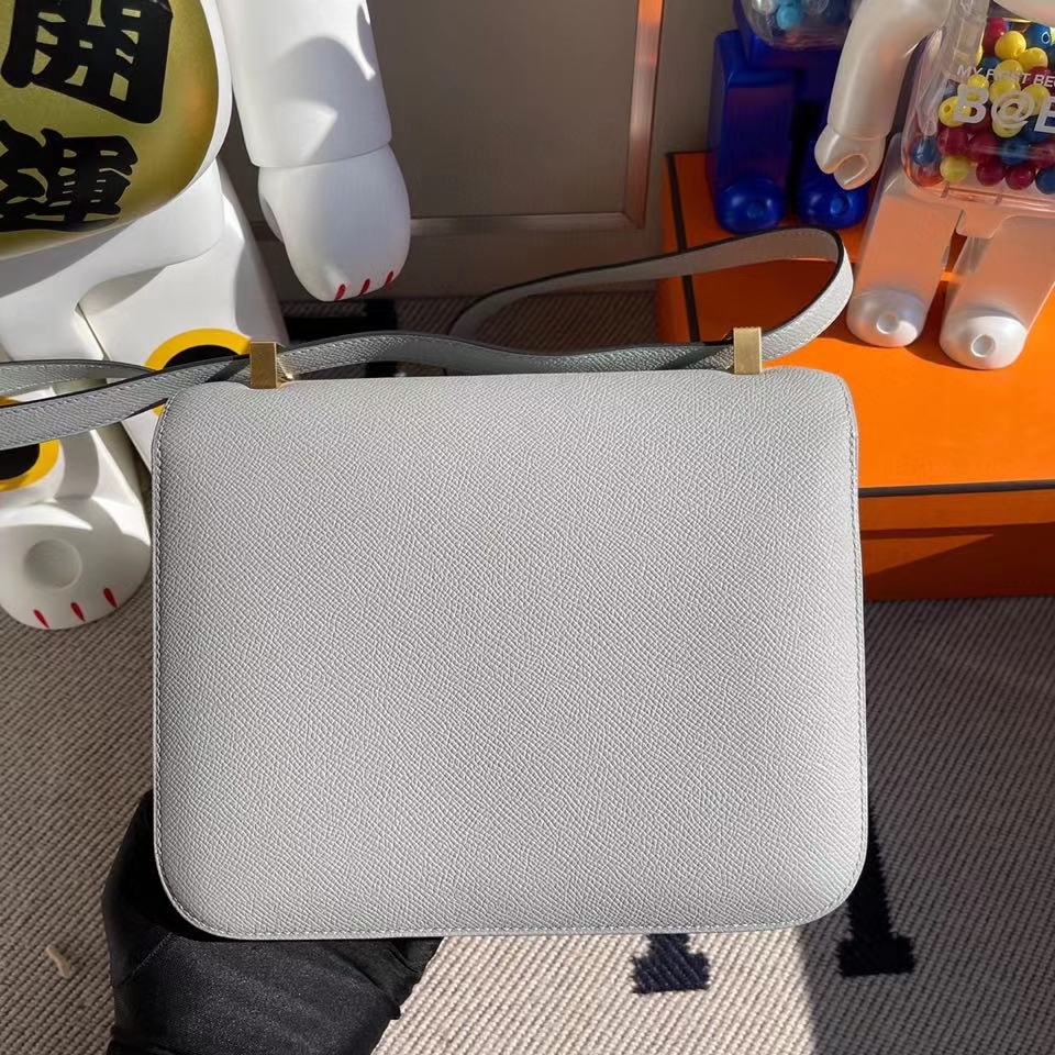 Hermès（爱马仕）Constance 24cm Epsom 原厂掌纹皮 U8 冰川蓝 金扣