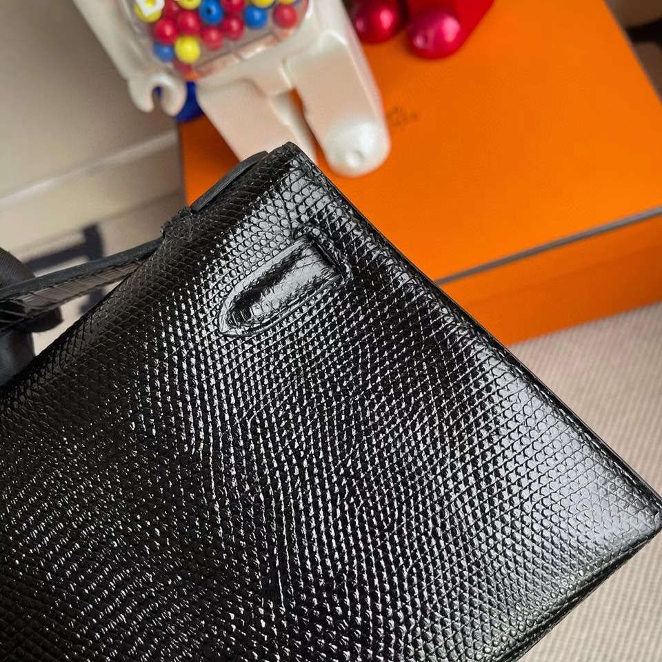 Hermès（爱马仕）Mini kelly pochette 22cm Lizard 进口亮面蜥蜴 ck89 黑色 Noir 银扣 晚宴包