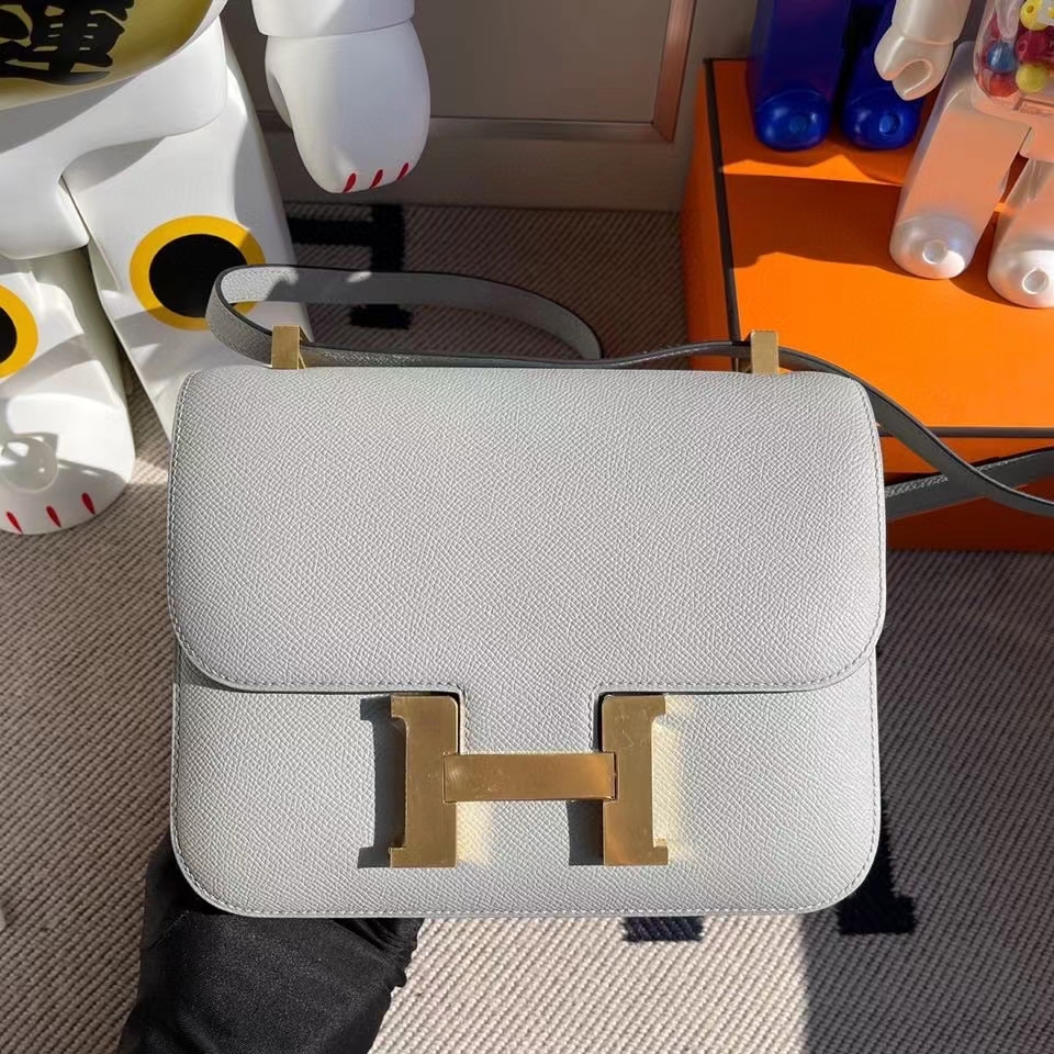 Hermès（爱马仕）Constance 24cm Epsom 原厂掌纹皮 U8 冰川蓝 金扣