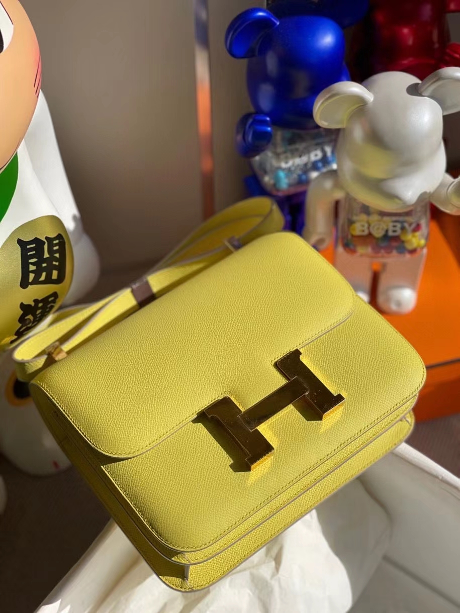 Hermès（爱马仕）Constance 24cm Epsom 原厂掌纹皮 鹅蛋黄 金扣