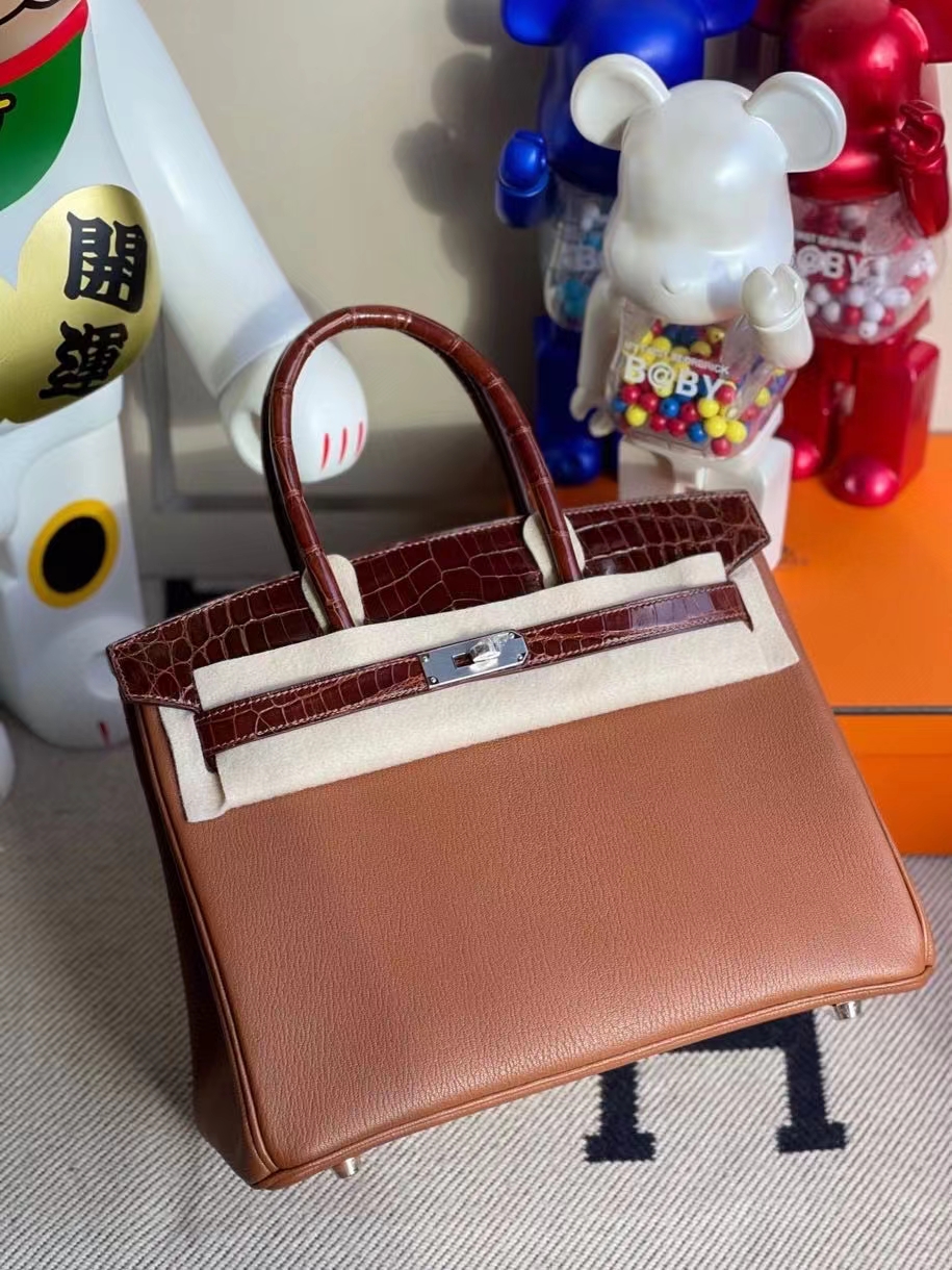 Hermès(爱马仕)Birkin 30cm 山羊皮 Chevre 蜜糖棕拼亮面鳄鱼 蜜糖棕 银扣 顶级手缝 定制-拉尔森鳄鱼皮具定制 - 爱马仕包包官网 Hermès(爱马仕)Birkin 30cm 山羊皮 Chevre 蜜糖棕拼亮面鳄鱼 蜜糖棕 银扣 顶级手缝 定制