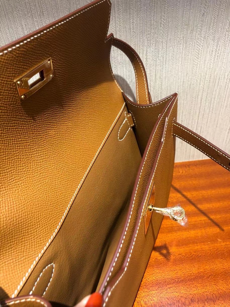 Hermès（爱马仕）Kelly depeche Epsom 原厂掌纹皮 ck37 金棕色 Gold 金扣 顶级手缝  手拿包 现货