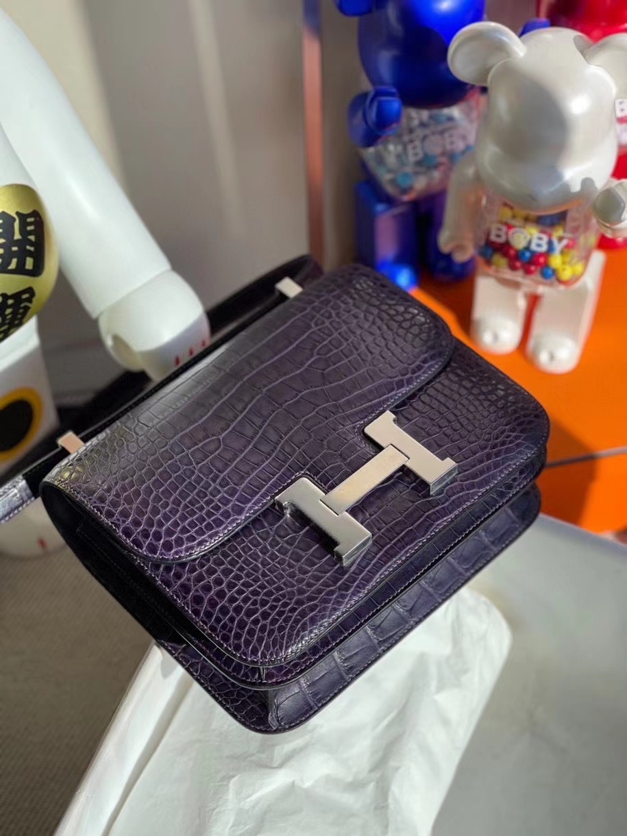 Hermès（爱马仕）Constance 24cm Alligator matt 雾面鳄鱼 葡萄紫 银扣 顶级手缝 定制